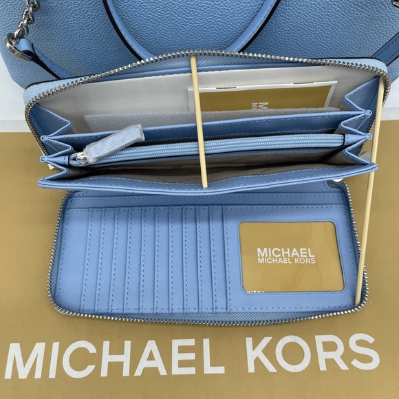 Michael Kors Teagen Bag & Continental Wallet - Picture 5 of 14